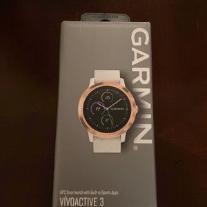 Garmin Vivoactive 3 with rose gold
